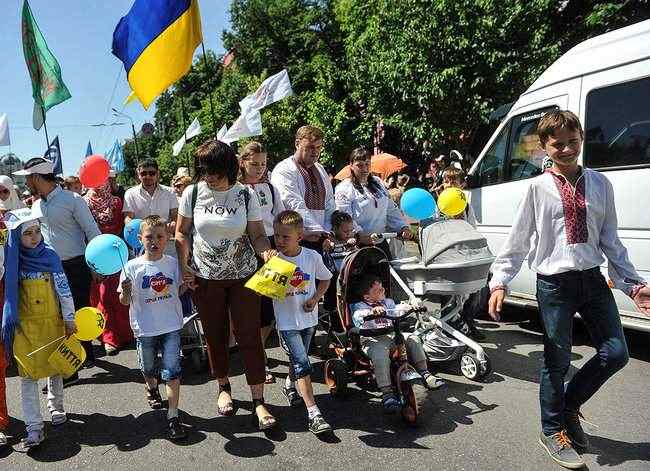 Всеукраинское шествие в защиту семейных ценностей, прав детей и семей состоялось в Киеве 14