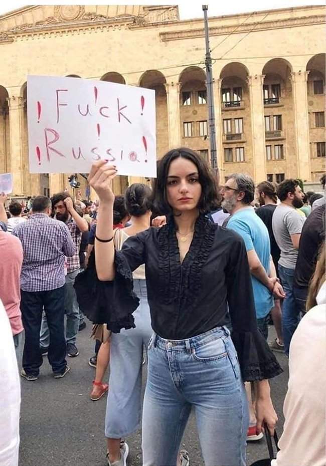 Fuck Russia! - антироссийский протест в Грузии 14