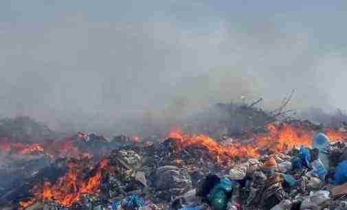 В Кам’янському усувають наслідки пожежі на сміттєзвалищі