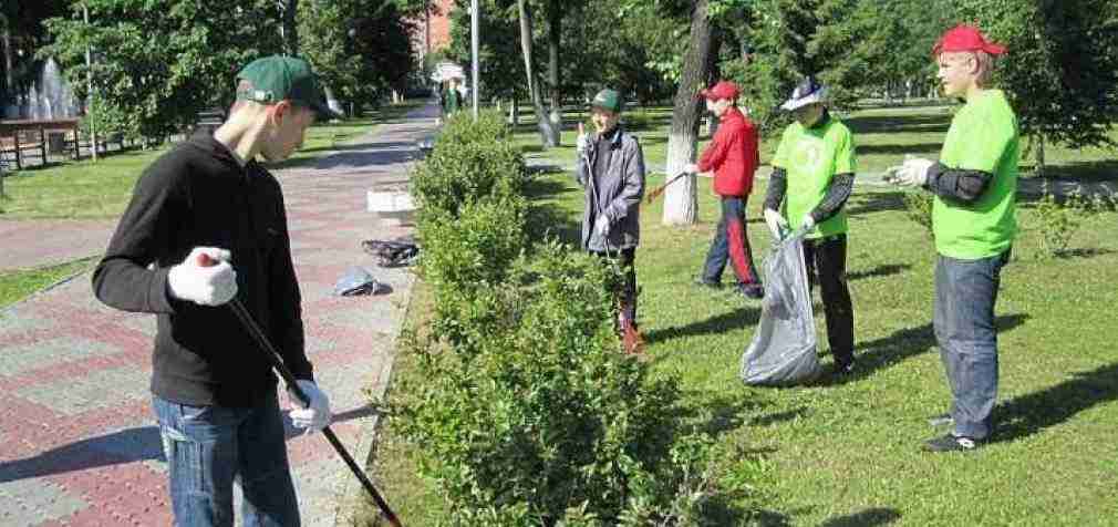 Школярів та студентів Кам’янського влаштували на роботу в парк