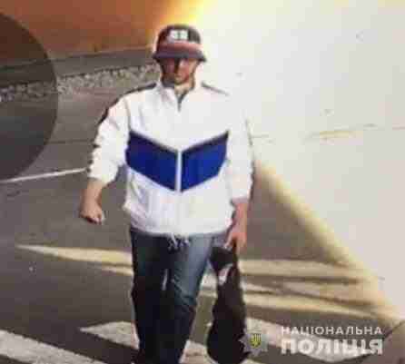 Вооруженный ружьем мужчина пытался ограбить ювелирный магазин в Киеве, - Нацполиция 01