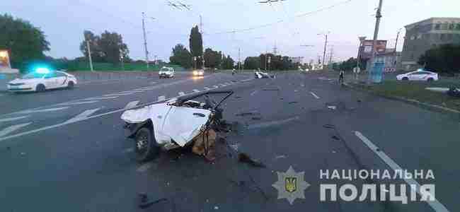 ВАЗ и BMW столкнулись на Московском проспекте в Харькове, погиб пассажир, - полиция 03