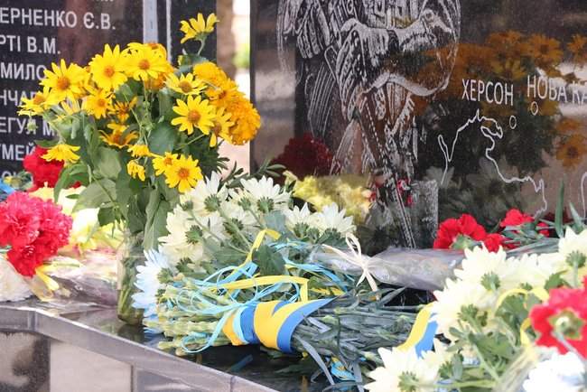 Мемориал погибшим воинам 57-й отдельной мотопехотной бригады открыли в Новой Каховке 04
