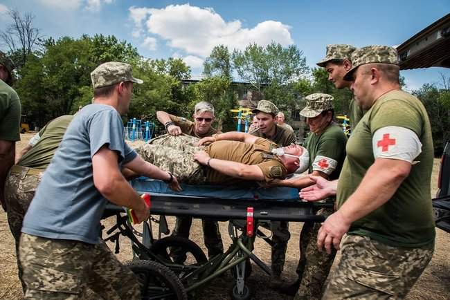 Военные медики тренировались разворачивать передовую хирургическую группу в районе проведения ООС 02