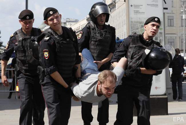 В Москве на акции против недопуска кандидатов к выборам в Мосгордуму задержали более 500 человек 09