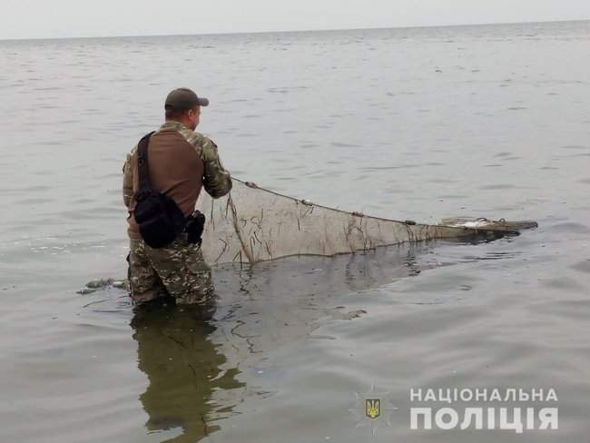 Спасенные туристы и борьба с браконьерами: полиция проводит отработку на побережье Черного и Азовского морей 03