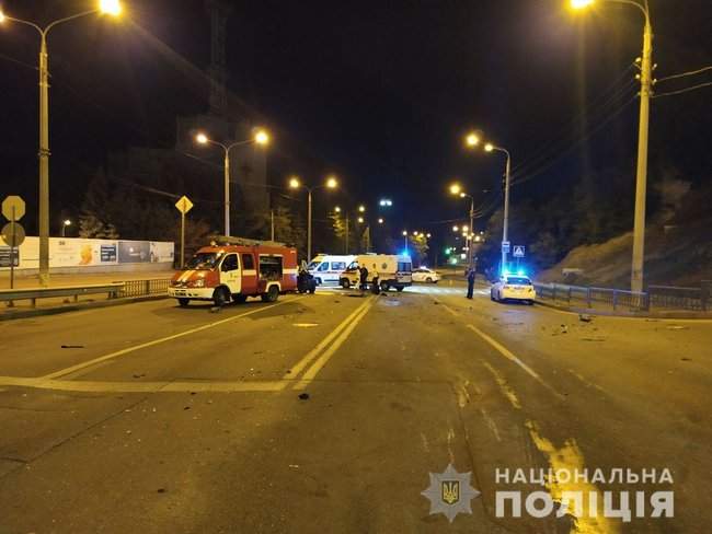 Двое человек погибли, двое оказались в больнице в результате аварии в Харькове, - полиция 07