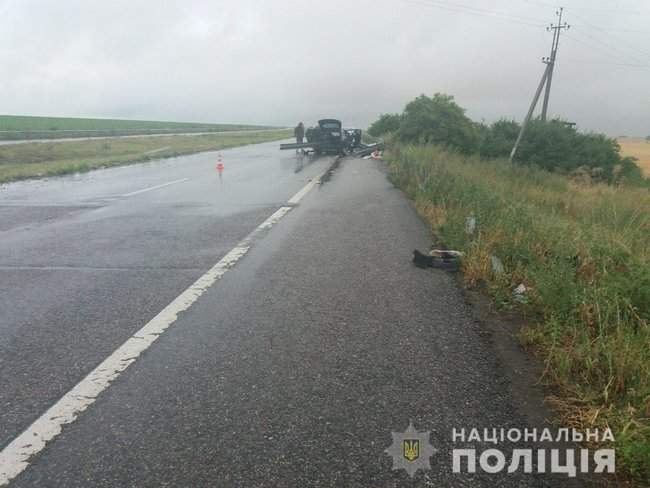 Renault наехал на ограждение на Харьковщине: 9-летняя пассажирка погибла, еще двое - госпитализированы 01