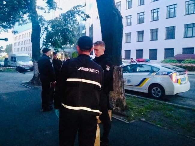 Здание 112 канала в Киеве обстреляли из гранатомета: введен оперативный план Сирена 03