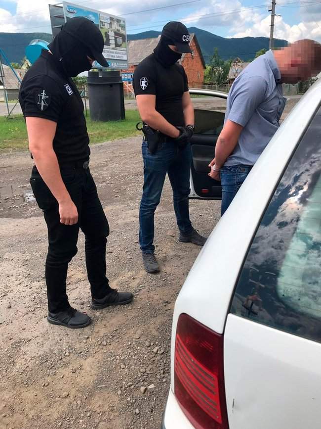 На Закарпатье на взятке 400 долл. задержан начальник Центра пробации, - прокуратура 02