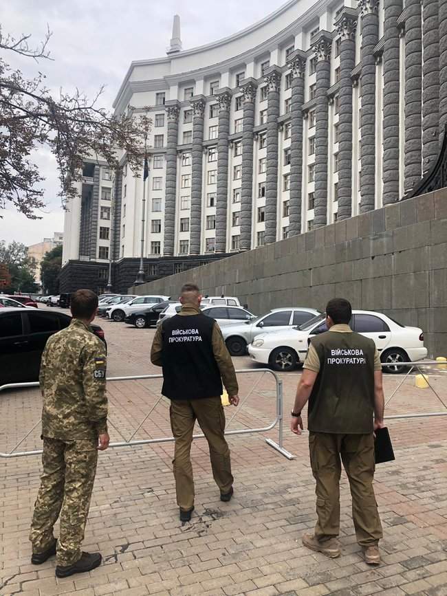 СБУ пришла с обыском в Кабмин, Госпогранслужбу и ГФС из-за схемы в оборонной сфере 01