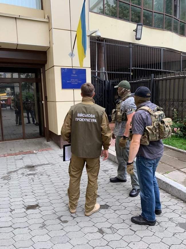 СБУ пришла с обыском в Кабмин, Госпогранслужбу и ГФС из-за схемы в оборонной сфере 02