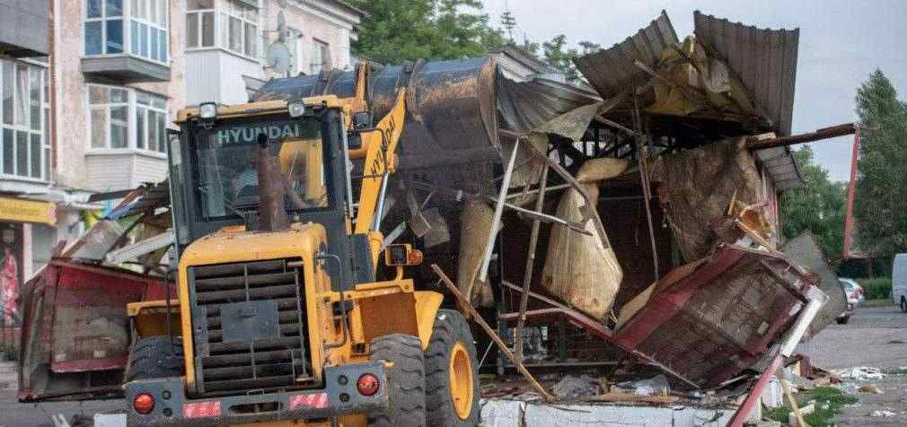 У Кам’янському на Соцмісті демонтували чергову розливайку