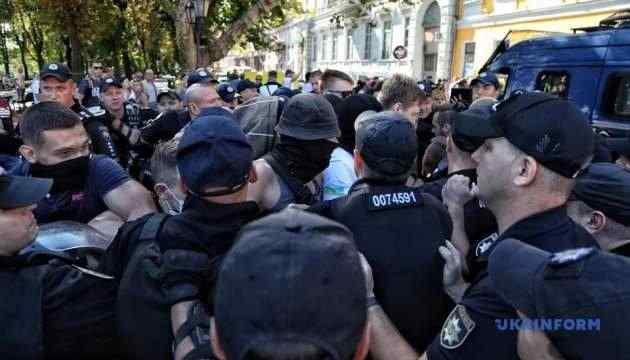 Марш равенства в Одессе: на шествие вышли около 300 человек, полиция задержала троих хулиганов 04