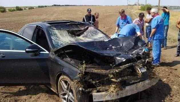 На трассе Киев-Одесса автомобиль врезался в лоток с арбузами, двое погибших, - Нацполиция 01