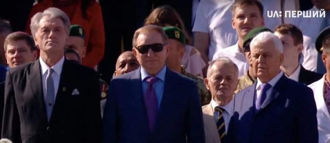 Кравчук, Кучма и Ющенко посетили официальное шествие. Порошенко был на памятных мероприятиях в Минобороны 01