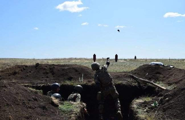 Морские пехотинцы завоевали первенство в конкурсе на лучший артиллерийский расчет ОТГ Восток 05