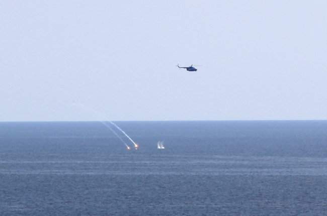 Войска ВМС провели летно-тактические учения над Черным морем, - Минобороны 06