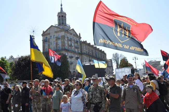Марш защитников Украины в Киеве завершился 06