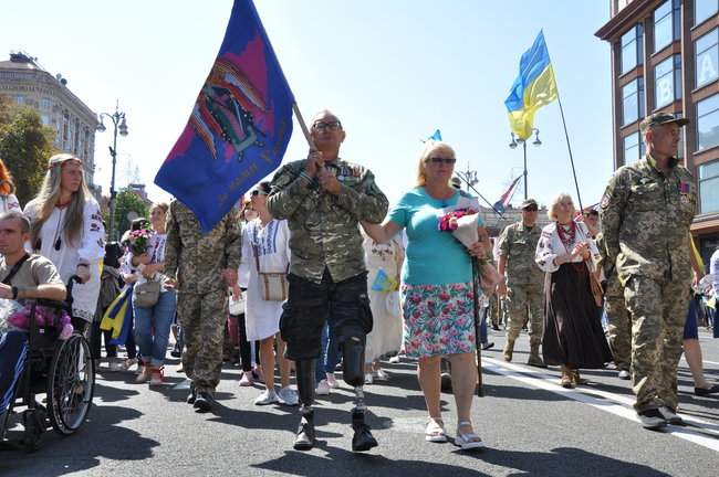 Марш защитников Украины в Киеве завершился 17