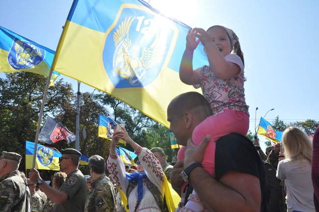Марш защитников Украины в Киеве завершился 25