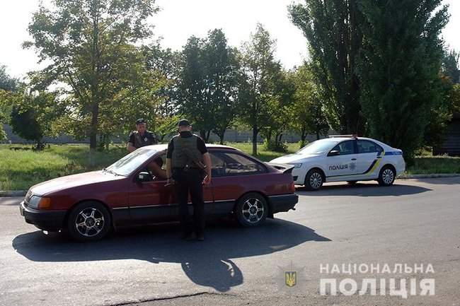 Прифронтовые Светлодарск, Новолуганское и Мироновское начали патрулировать на новых автомобилях, - Нацполиция 05