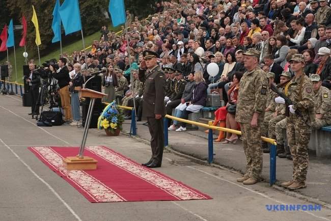 Военную присягу приняли почти 400 будущих офицеров запаса 06