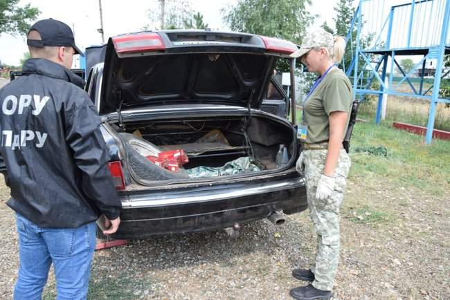 Украинец оборудовал в Волге бак для перевозки спирта через границу, - Госпогранслужба 06