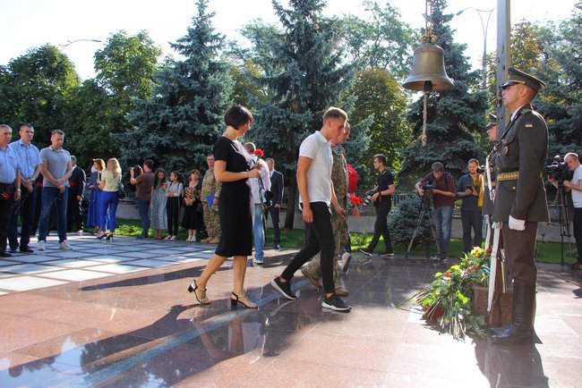 В Министерстве обороны почтили память погибших в этот день с 2014 года 15 украинских героев 23