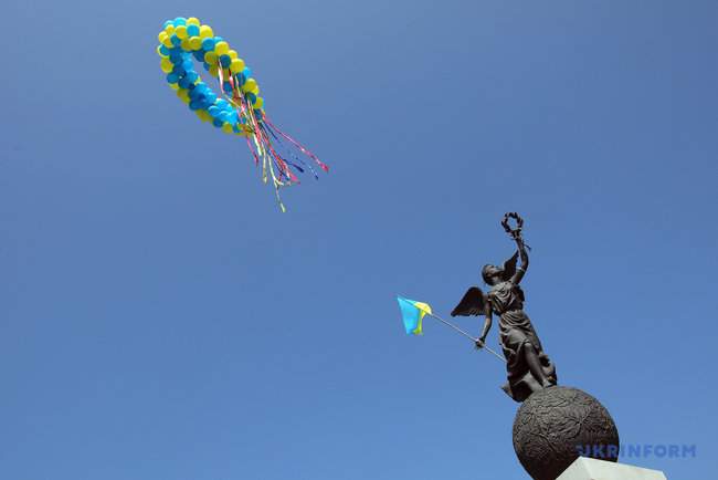 На День Независимости в Харькове прозвучали Сто колоколов в память о Небесной сотне 06