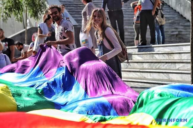Марш равенства в Одессе: на шествие вышли около 300 человек, полиция задержала троих хулиганов 02