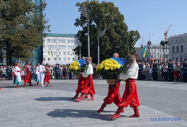 На День Независимости в Харькове прозвучали Сто колоколов в память о Небесной сотне 04