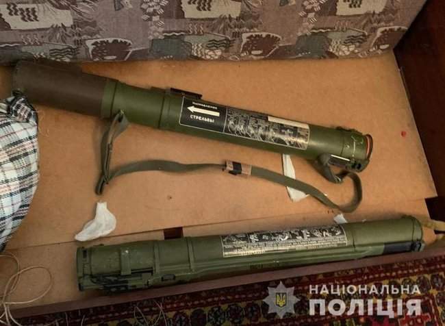 Полиция Киевщины задержала вооруженную группу грабителей элитных квартир 02