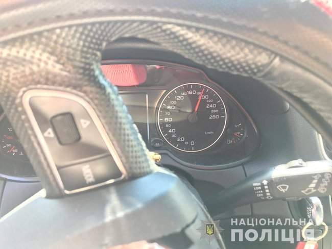 Сотрудник полиции и 7-летняя девочка погибли при ДТП на Киевщине 01