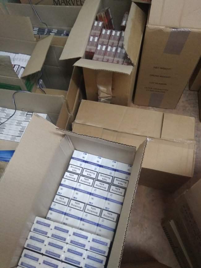 Незаконная продажа фальсифицированных сигарет и алкоголя остановлена на Сумщине. Изъято товаров более чем на 3 млн. грн, - ГФС 02