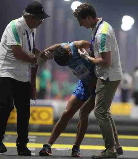 Украинцу Закальницкому стало плохо на соревнованиях по спортивной ходьбе на 50 км в Катаре 01