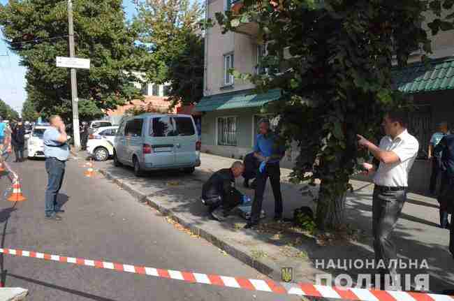 Вооруженные злоумышленники напали на инкассаторов в Житомире, ранен полицейский. В регионе введен план Сирена 05