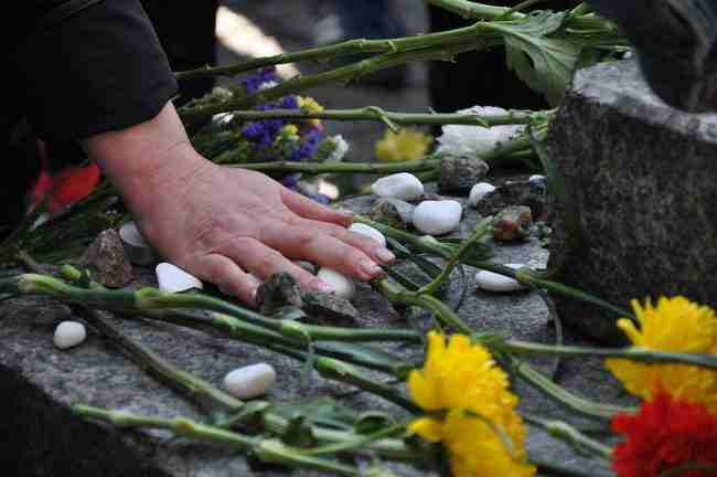 Марш в память о жертвах массовой казни в Бабьем яру состоялся в Киеве 23