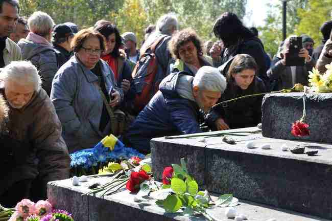 Марш в память о жертвах массовой казни в Бабьем яру состоялся в Киеве 25