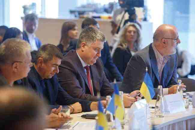 Украина должна немедленно искоренить коррупцию в налоговых органах, - нардеп Леонов 01