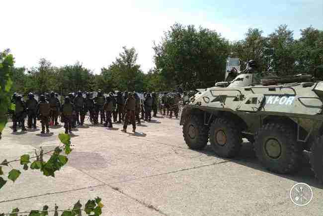 Совместные учения украинских и венгерских военнослужащих прошли в Косово, - Минобороны 05