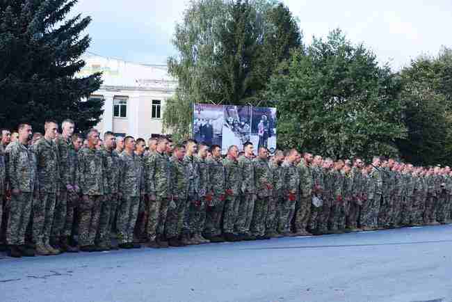 Воины 30-й ОМБр после 8 месяцев выполнения задач в зоне ООС вернулись на ротацию в Новоград-Волынский 01