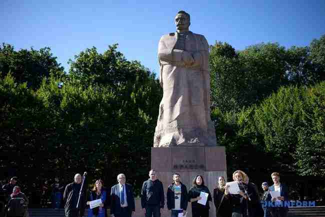 Правозащитная акция Письма из-за решетки с участием Сенцова прошла во Львове 03