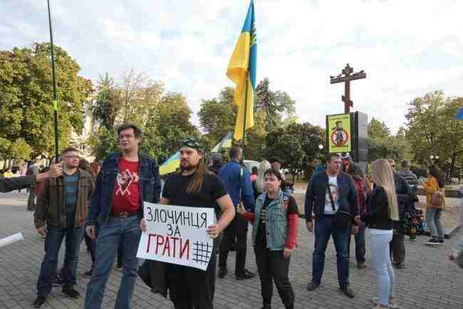 Непокаране зло повертається, - в Харькове протестовали против обмена обвиняемых в теракте возле Дворца спорта 12