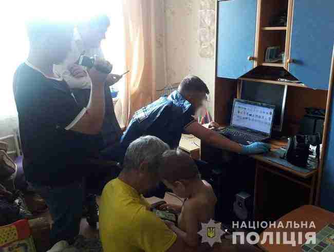 Житель Киевщины снимал порноролики со своими маленькими детьми, - киберполиция 03