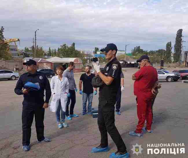 Тела трех работников АЗС с огнестрельными ранениями обнаружили в Николаеве. В городе введена спецоперация Сирена 03