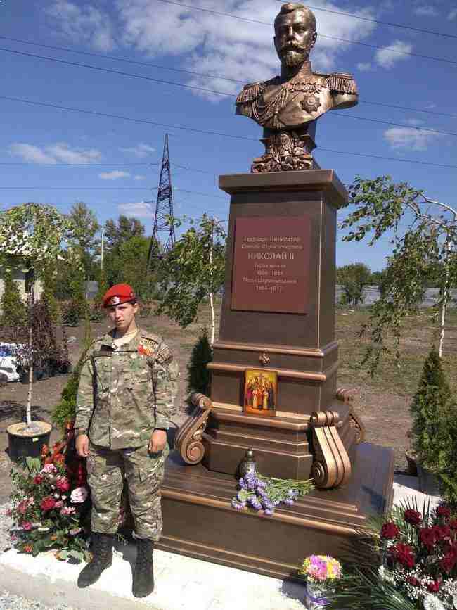 Памятник российскому царю Николаю ІІ установили в оккупированном Донецке 01