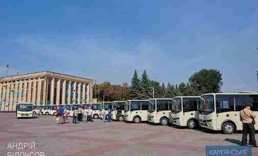 Нові автобуси ISUZU «Атаман» вийшли на маршрути Кам’янського