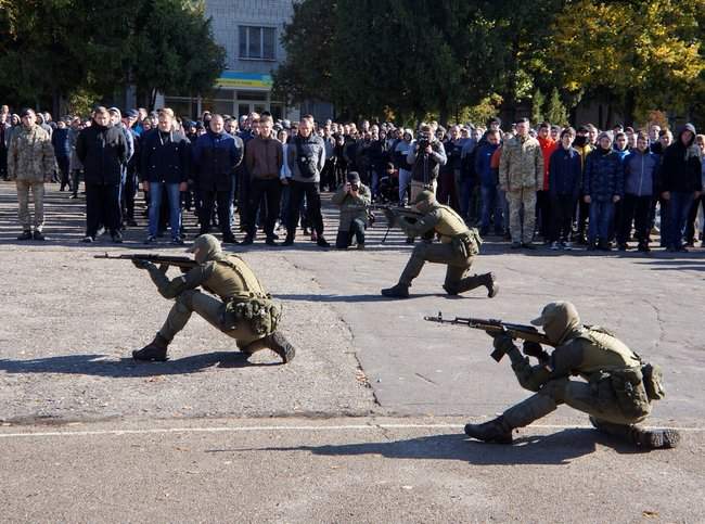 Призыв-2019: первые 80 юношей отправились в армию 05