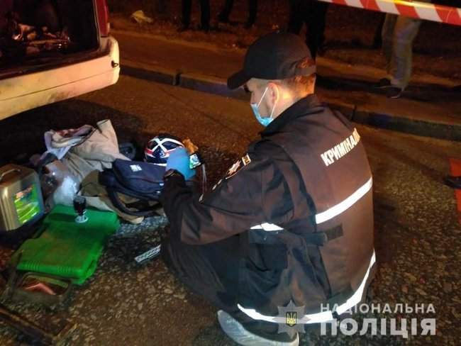 Полиция ночью задержала мужчин с арсеналом оружия, устроивших стрельбу в Голосеевском районе Киева 07